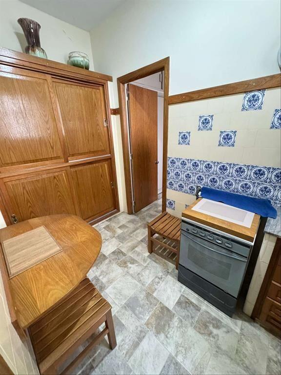 Exclusivo Apartamento Clásico en Av. 18 de Julio: Luminosid