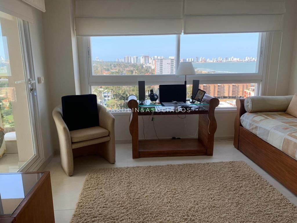 Apartamento en venta de 3 dormitorios en Le Punta