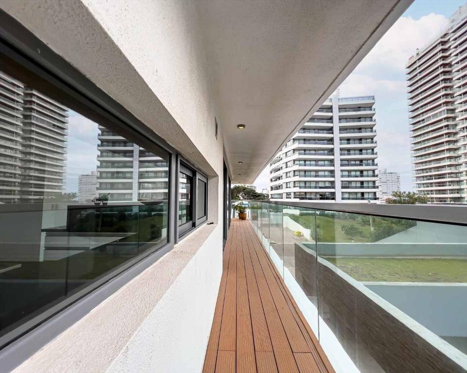 Venta apartamento 2 dorm Punta del Este
