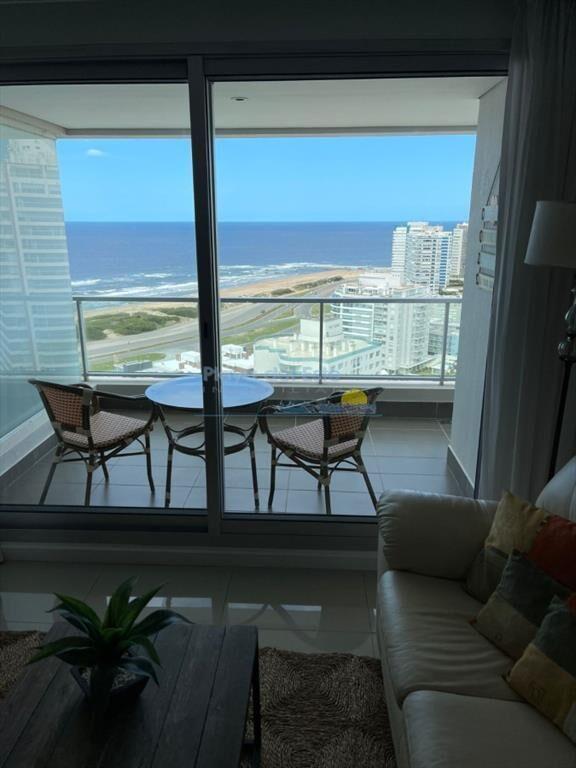 Apartamento en Alquiler de 2 dormitorios en Punta