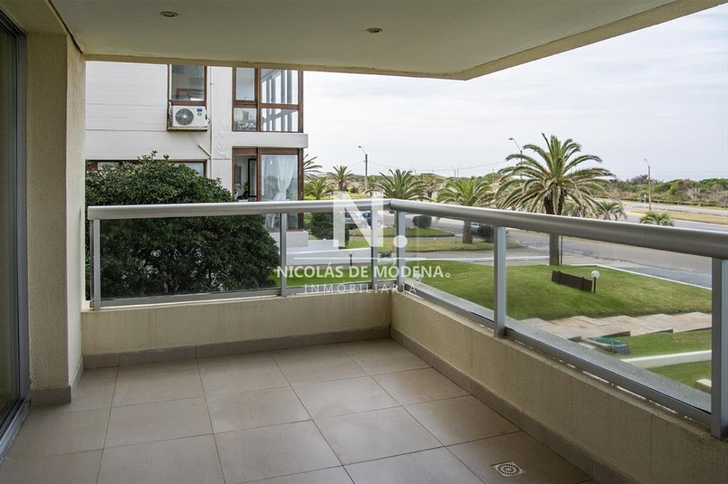 Departamento en venta frente al mar.