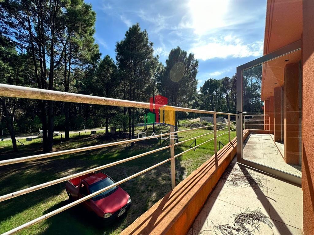Casa en venta y alquiler anual en Club del Lago -