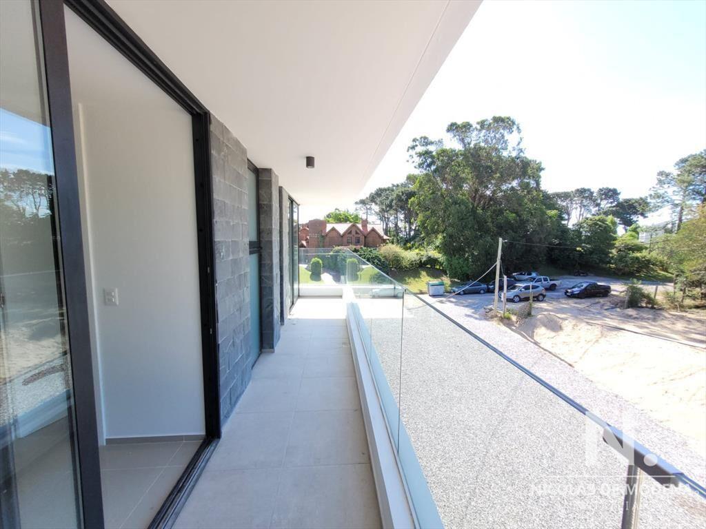 Apartamento en Venta a estrenar 3 dormitorios, Playa Mansa,