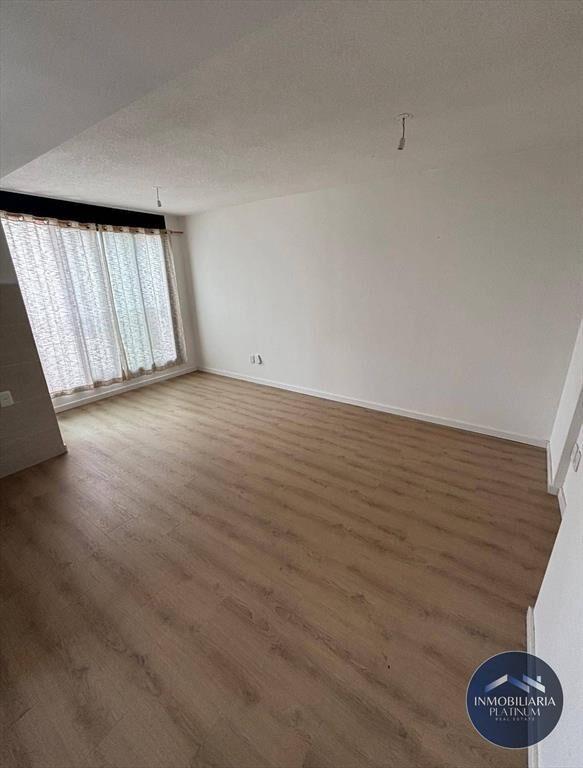 Apartamento en alquiler c/ cochera en Tres Cruces