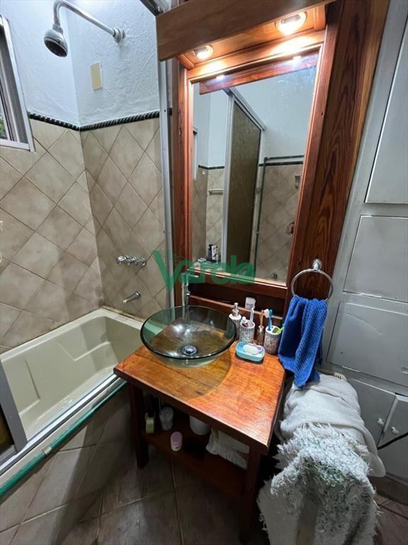 VENTA DE CASA SALINAS, 4 DORMITORIOS Y 2 BAÃ?OS