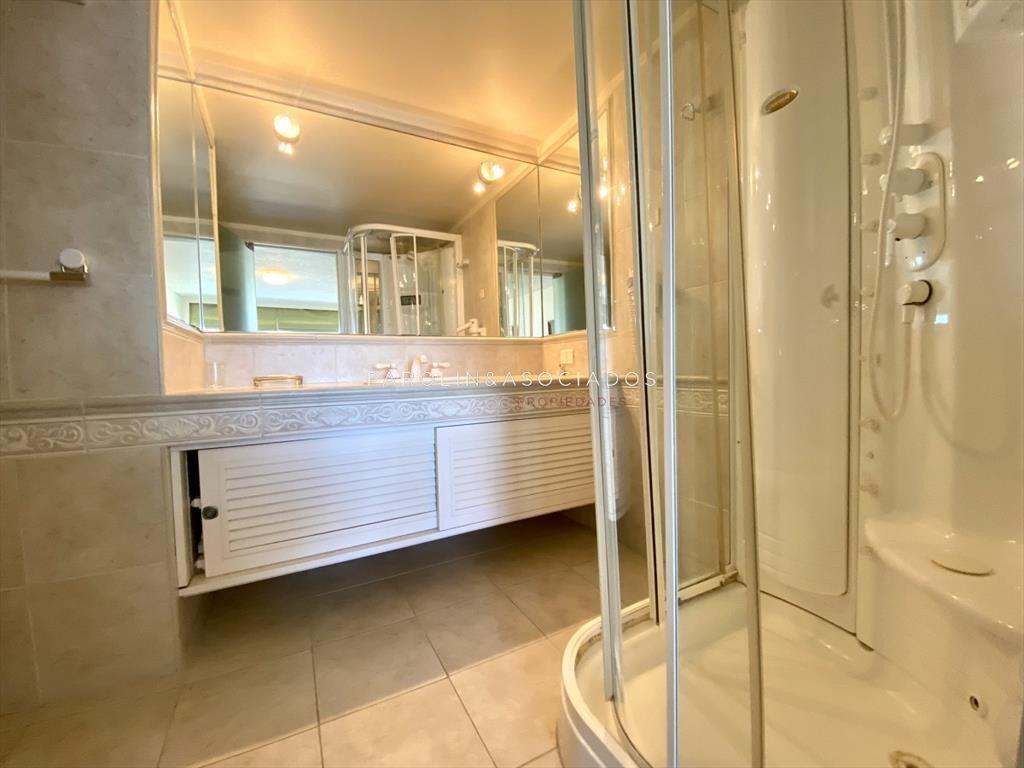 Apartamento en venta de 3 dormitorios en edificio