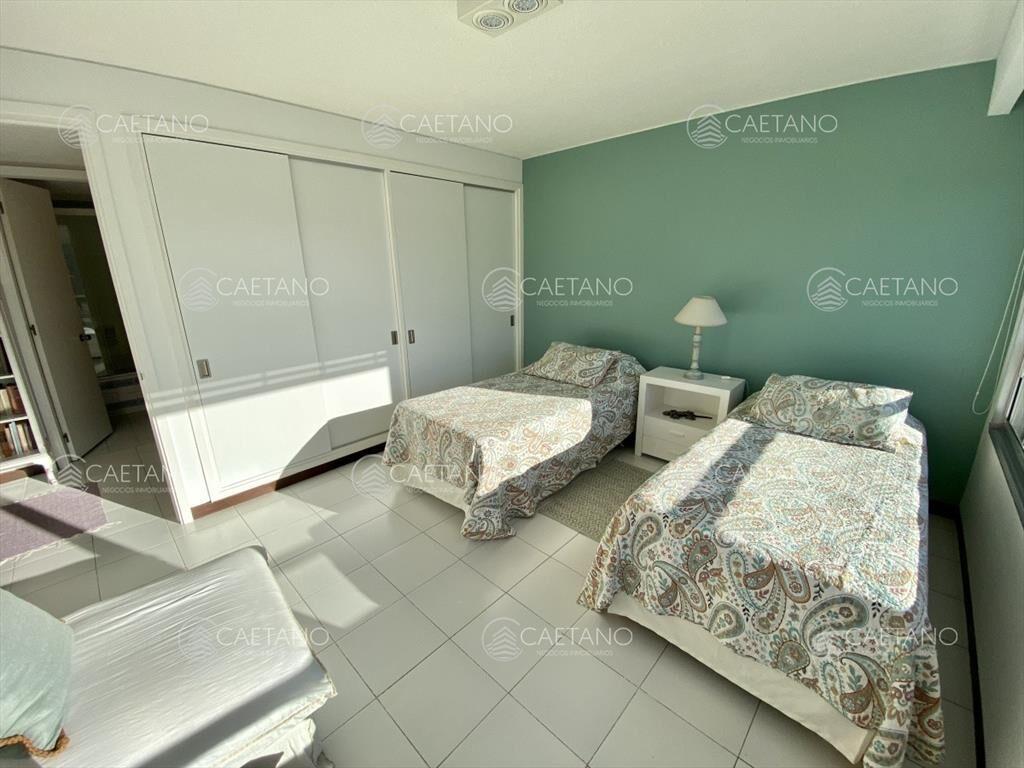Venta apartamento 3 dormitorios Tiburón II Brava