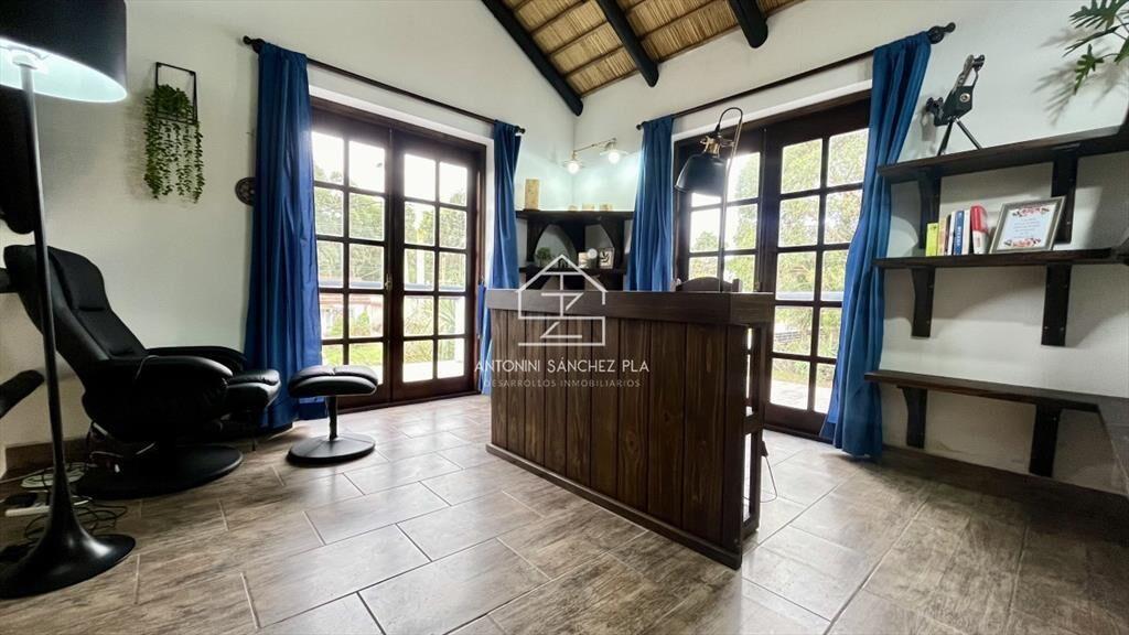 Casa Venta 5 dormitorios Pinares