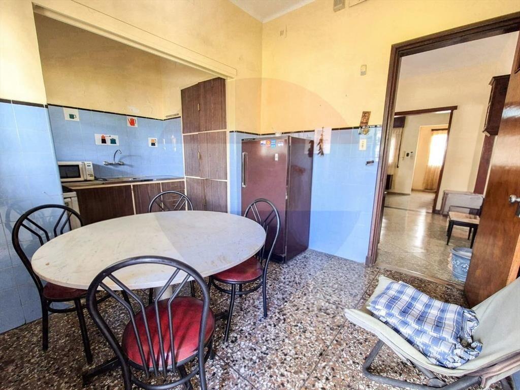 Venta casa de 2 dormitorios en Brazo Oriental.