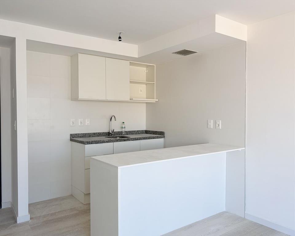 Venta apartamento 1 dormitorio al frente en Cordon. a estre