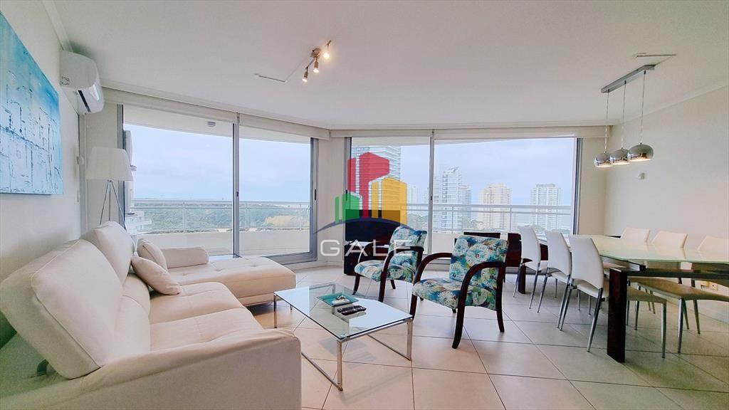 Apartamento en piso Alto en Torre Ocean Drive, 3
