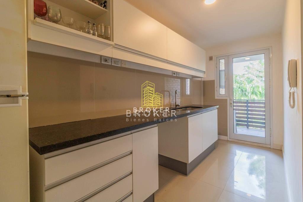 Venta apartamento de 2 dorm. y 2 baños con  DEL