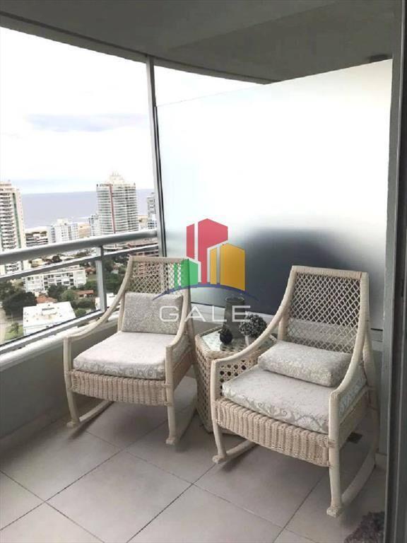 Vende apartamento de 2 dormitorios en Punta del Este con vi