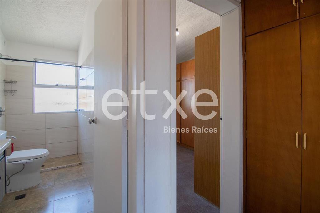 Venta con renta de Apartamento en Buceo...
