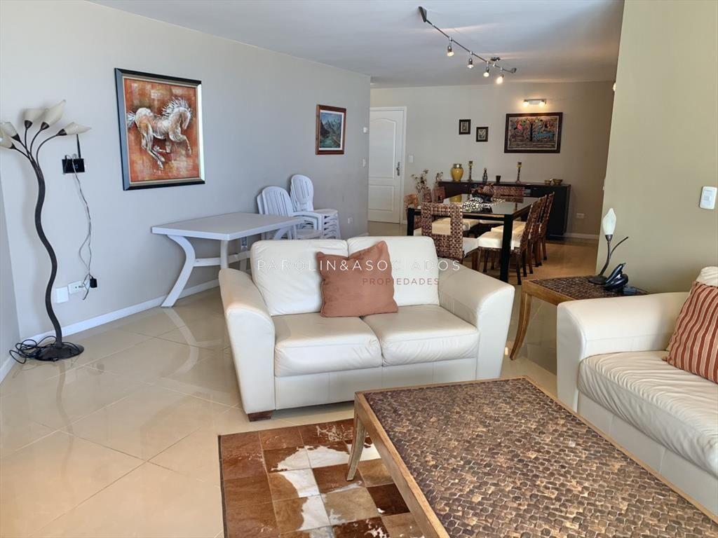 VENTA EN BRAVA EDIFICIO SOL Y LUNTA PUNTA DEL ESTE