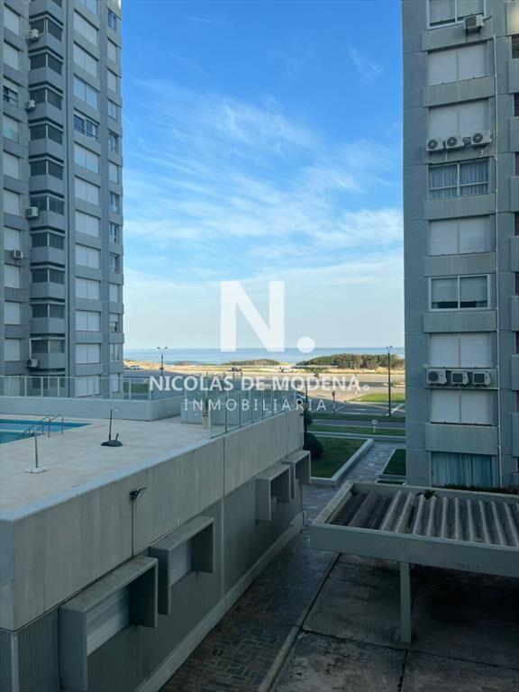 Apartamento en Edifciio Torres del plata , Playa