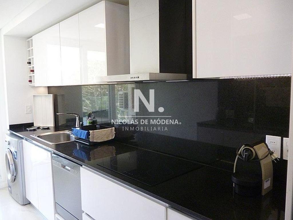 Vende Apartamento de 3 dormitorios en Mansa Punta