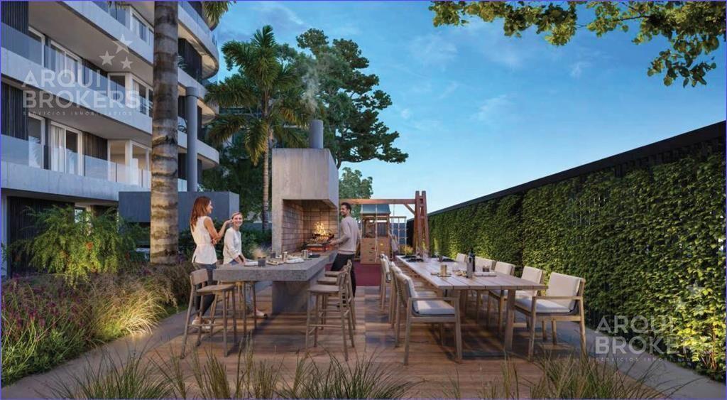Apartamento de tres dormitorios en venta en Ciudad de la Co