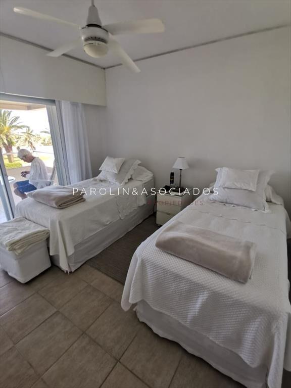 Apartamento en Brava, 2 dormitorios *