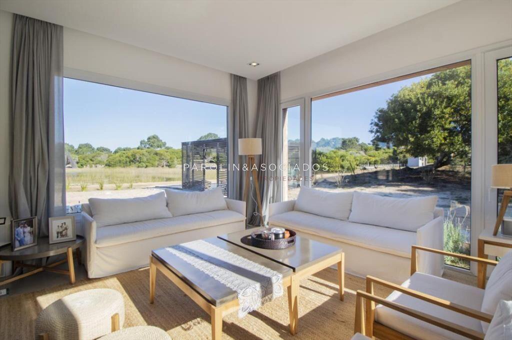 Casa en Venta de 3 Dormitorios en Laguna Escondida