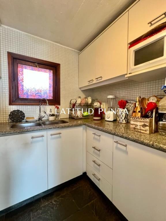 Casa en barrio privado Parque Pinares, 2