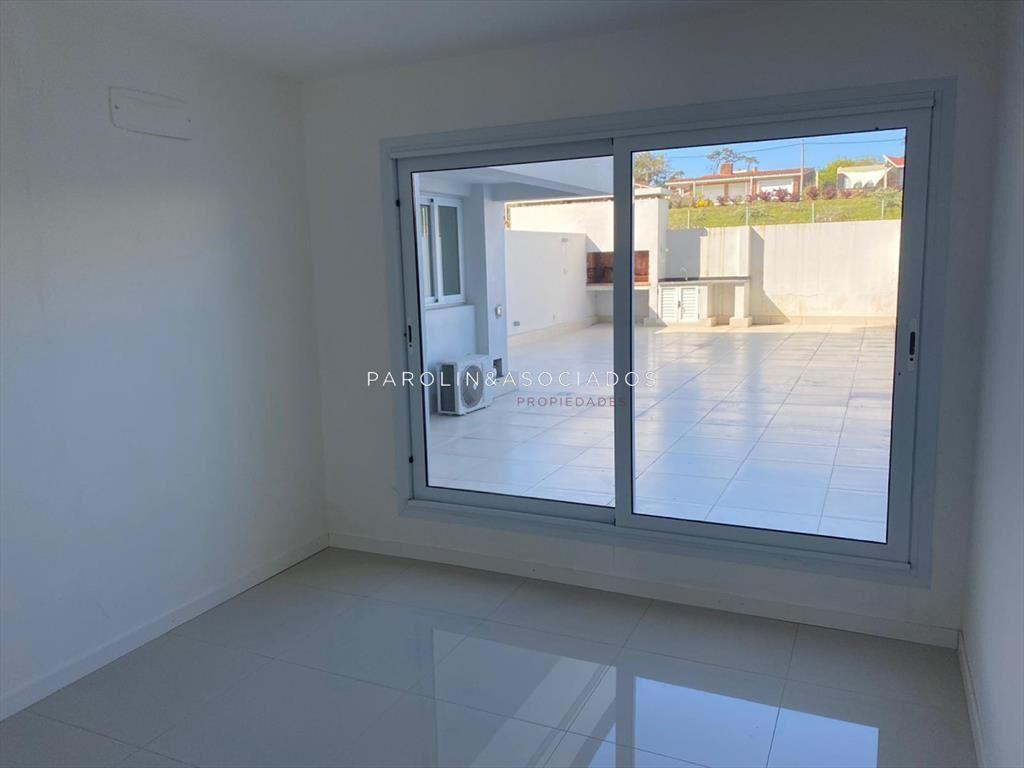 Apartamento en venta frente la mar en Punta del
