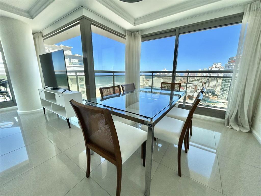 VENTA DE PENTHOUSE DE 2 DORMITORIOS EN EDIFICIO