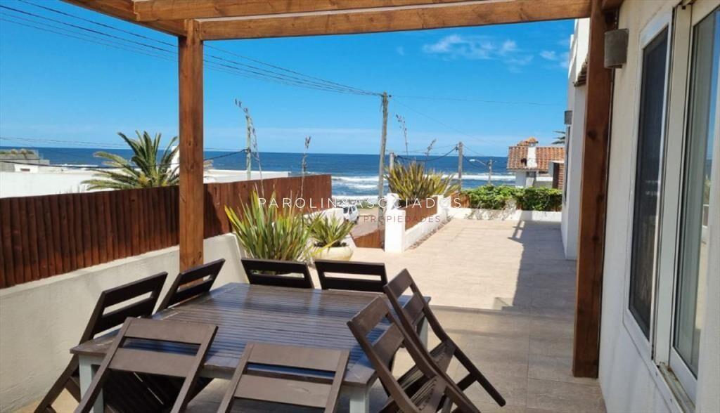 Casa En Venta Ubicada en La Barra Con Vista Al