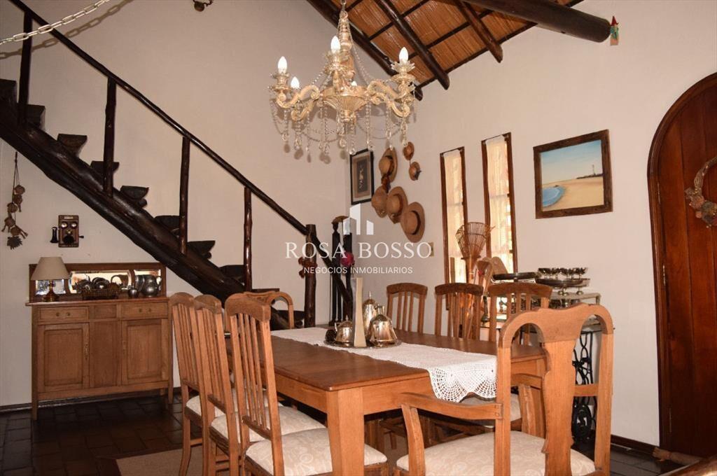 Casa en Pinares, 4 dormitorios *
