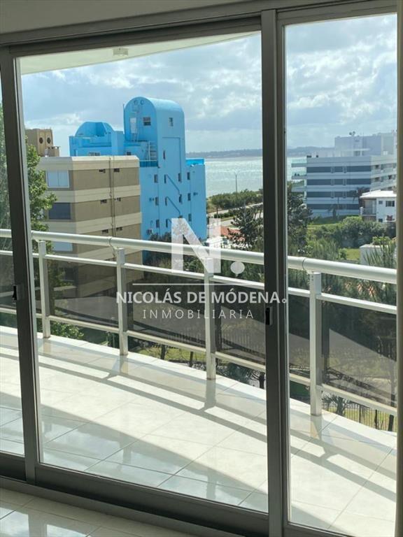 Departamento en venta con vista al mar.