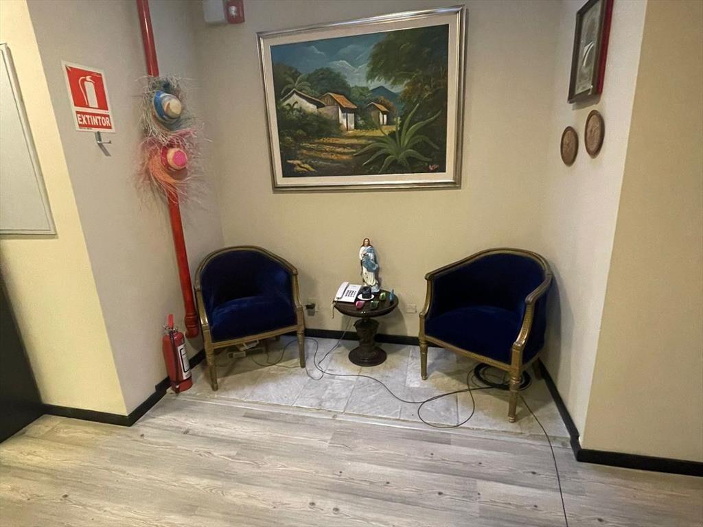 OFICINA EN ALQUILER SOBRE PEATONAL SARANDÍ