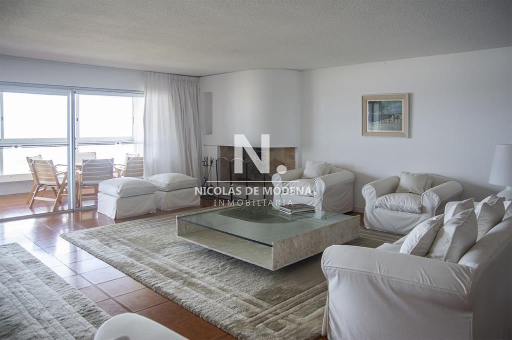 Apartamento en venta en zona privilegiada