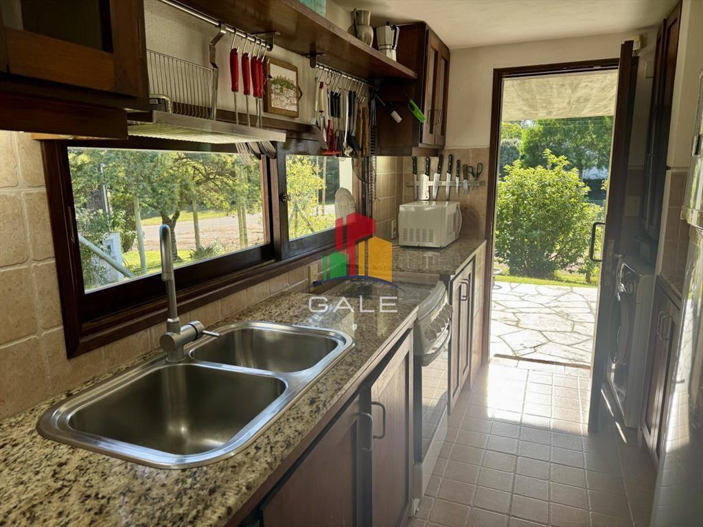Casa en alquiler en brava a escasos metros del mar