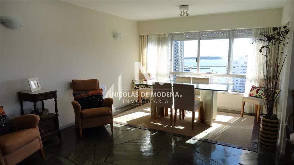 Departamento en venta de 3 dormitorios en Edif.