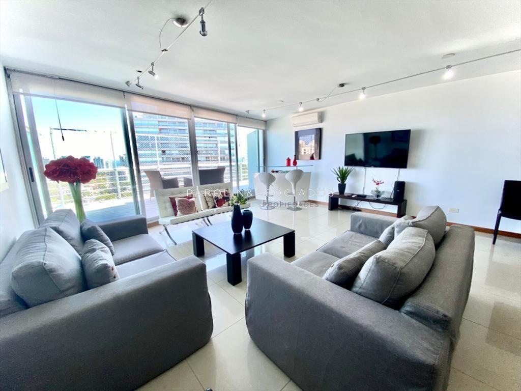 Pent House en venta de 3 dormitorios en edificio Tressessen