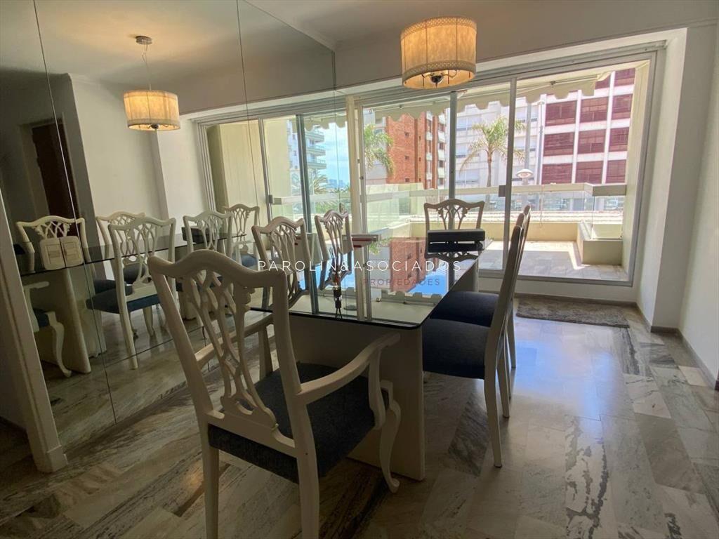 Departamento en Venta de 3 Dormitorios en Edificio Fontemar