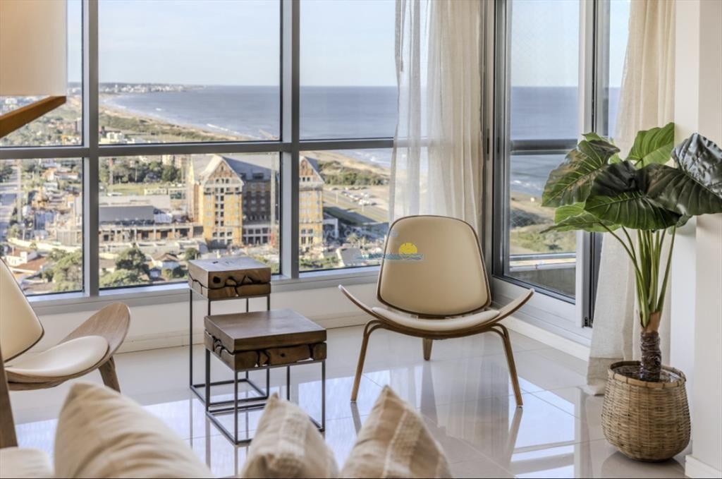 Moderno Penthouse con Vista al Mar, en Playa 3 y