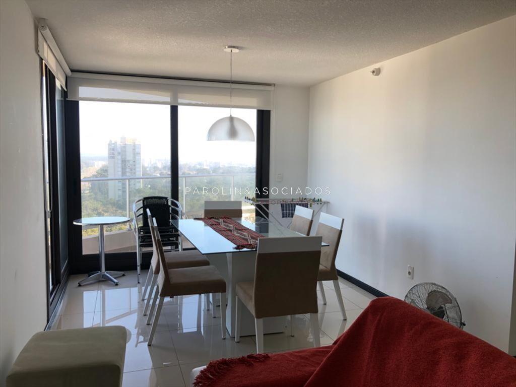Apartamento en venta de 3 dormitorios en edificio Stradivar