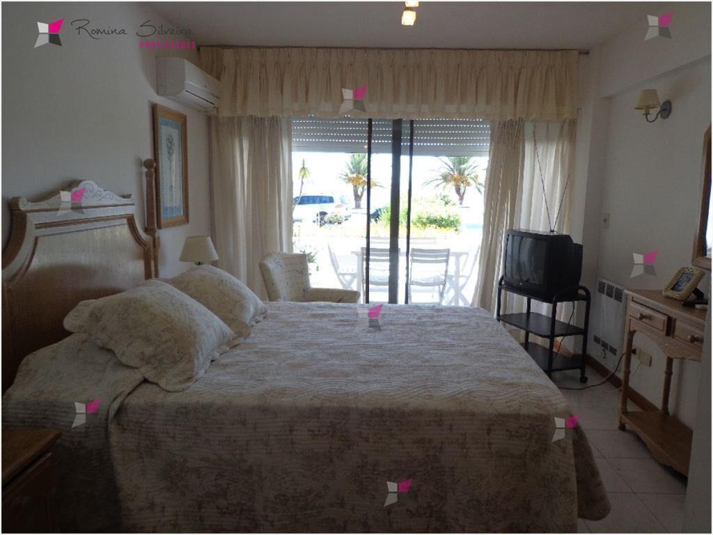 VENTA DE APARTAMENTO DE 3 DORMITORIOS EN PUERTO PUNTA DEL E