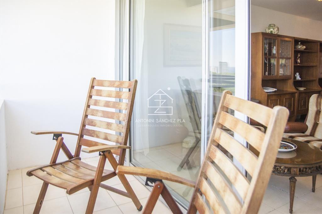 Vende apto de 2 dormitorios con vista al mar en Punta del e