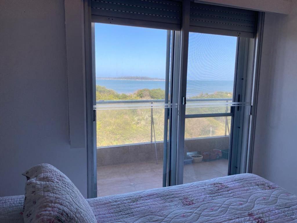 Apartamento 4 dormitorios, primera linea Mansa