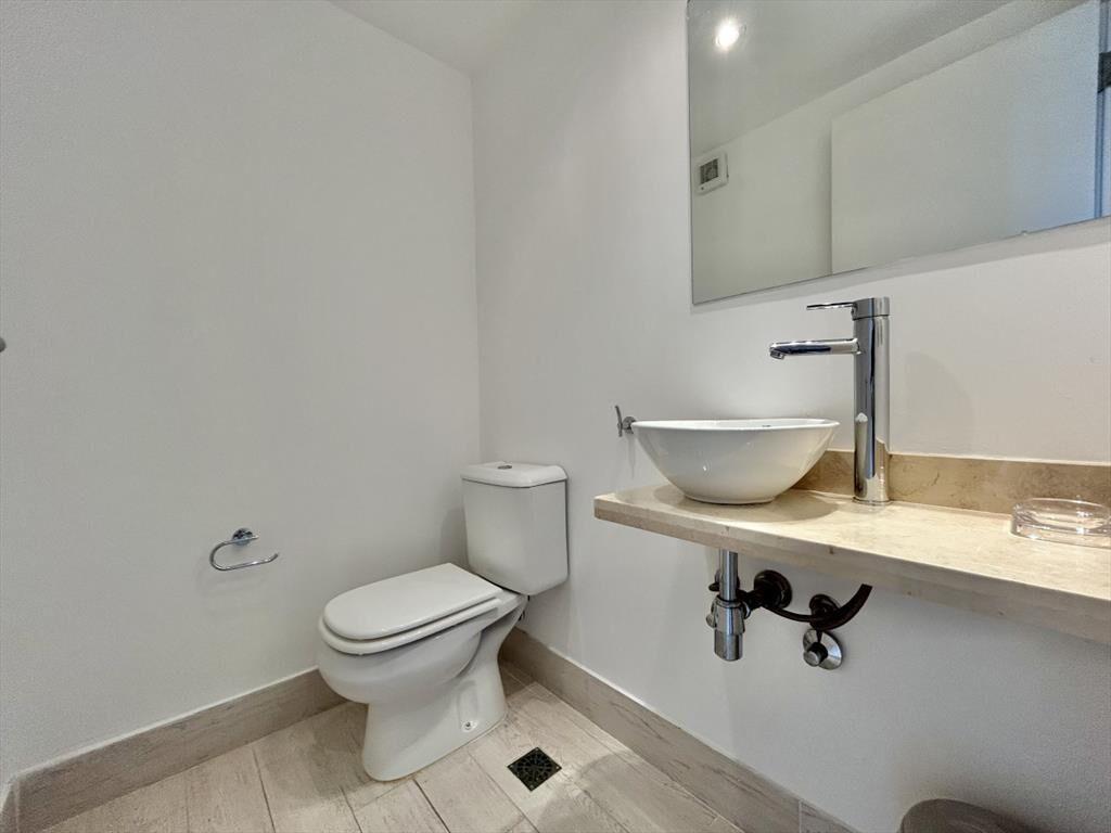 VENTA APARTAMENTO DE 2 DORMITORIOS MAS EDIFICIO