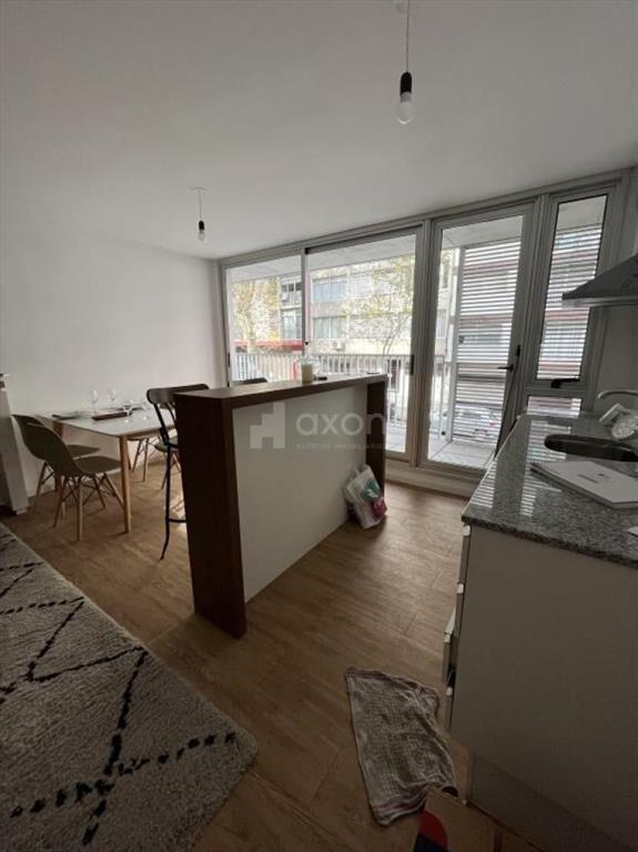 VENTA APARTAMENTO A ESTENAR 2 DORMITORIOS CENTRO DE MONTEVI