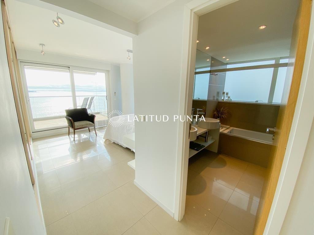 Mansa, apartamento de 3 suites más dependencia