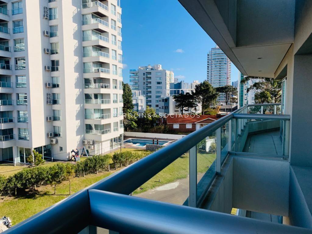 Apartamento en venta de 3 dormitorios en Brava