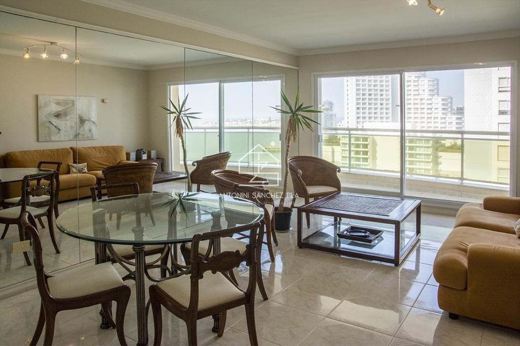 Departamento de 3 dormitorios en venta frente a