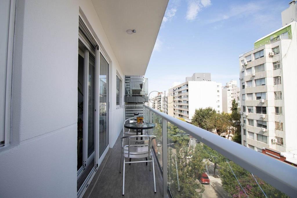 Venta Apartamento de 3 dormitorios, Servicio y Garage en Pu