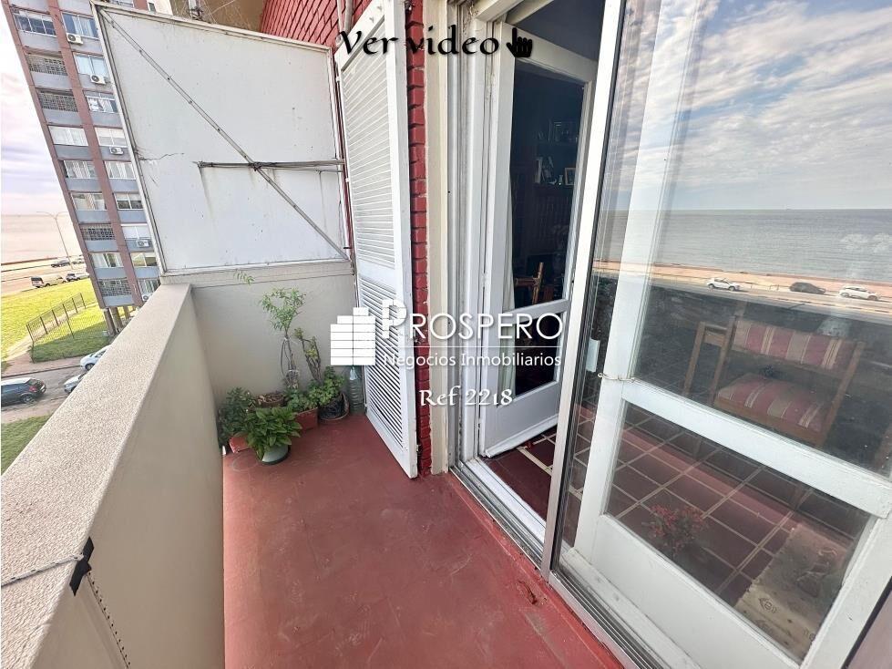 VA2217/1 Venta Apto 2dorm Ciudad Vieja Vistas al Mar Balcón