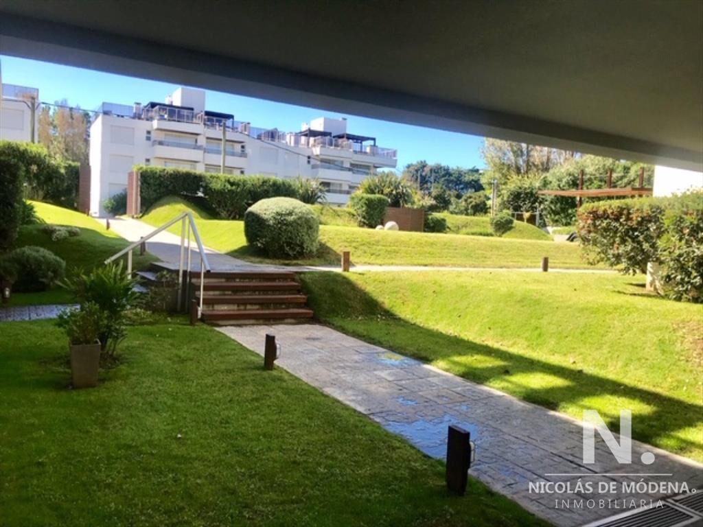Apartamento en venta en playa brava