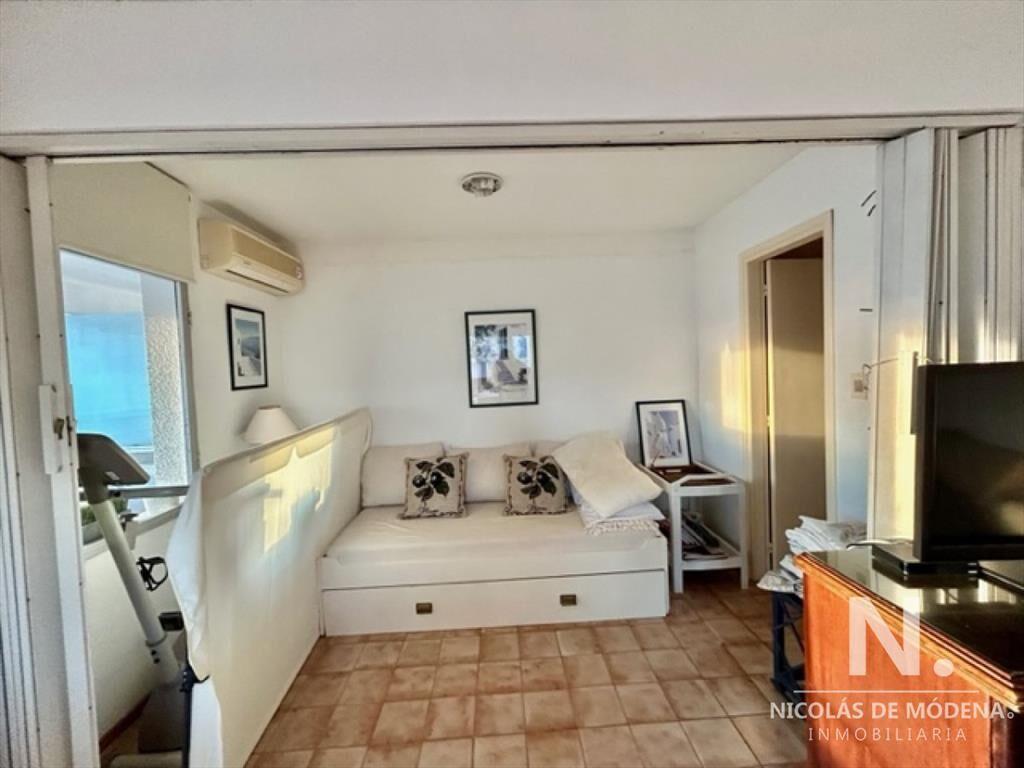 Muy lindo apartamento en Península, a 1 cuadra de la playa